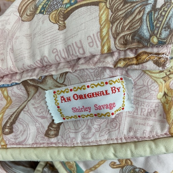 Handmade vintage lap quilt blanket carousel horses print 40.5” x 37” - Picture 9 of 11